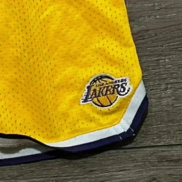 NBA‎ Los Angeles Lakers basketball Girl’s Skort Yellow Skirt Size Medium - Picture 2 of 7